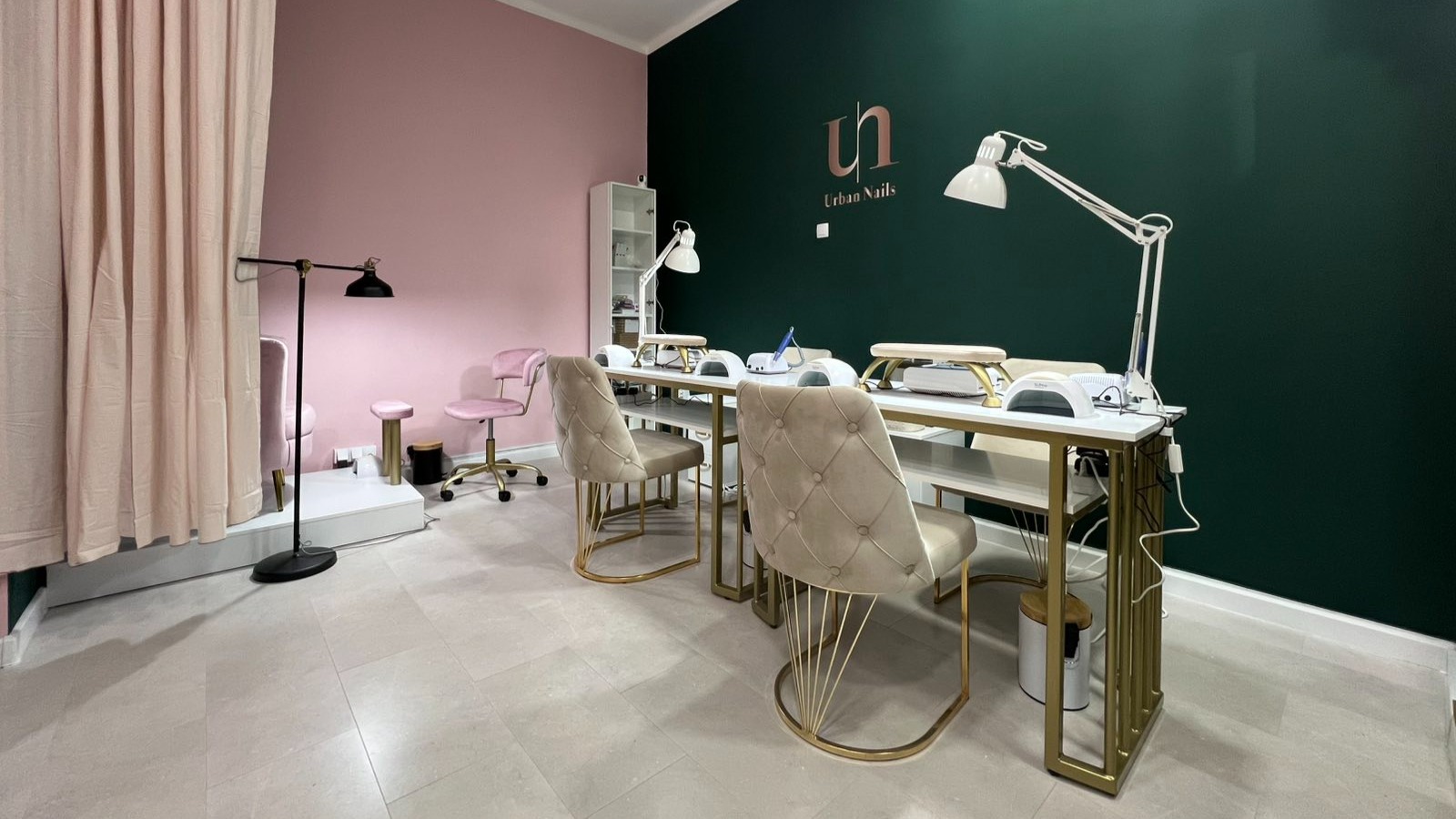 Unutrašnjost Urban Nails Ruzveltova